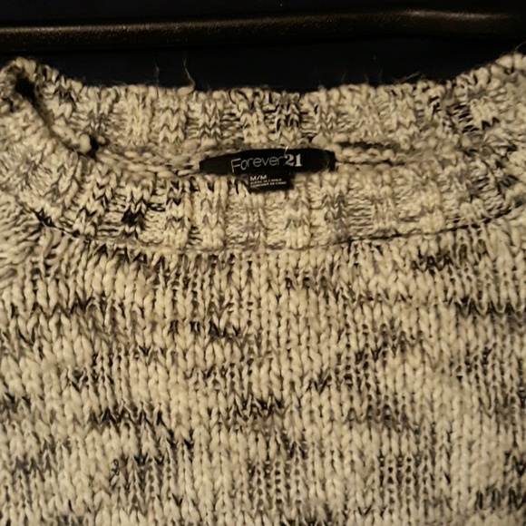 🐻Great Sweater!!!🐻 - Picture 2 of 3